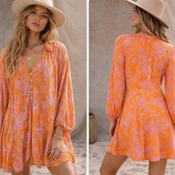 XiRENA Dresses & Skirts - XiRENA Orange Pink Floral Mini Dress Size Small